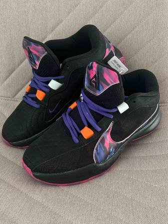 Мужские кроссовки