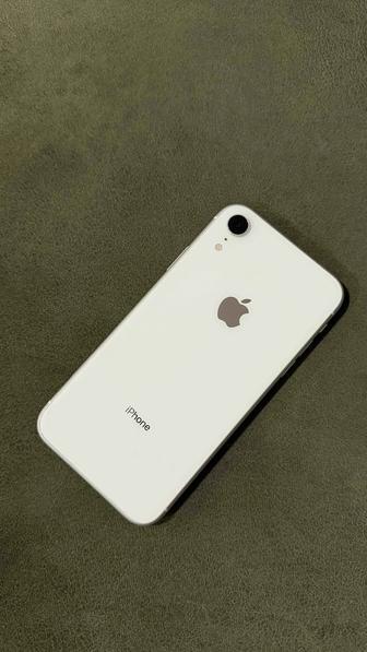 Продам iPhone XR (10)