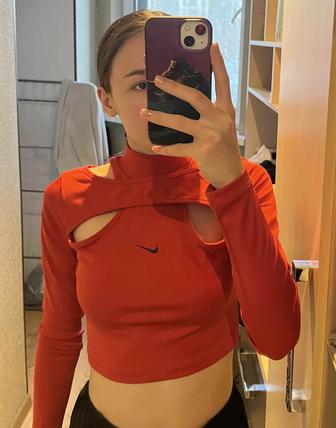 Продам спортивный лонгслив