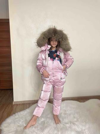 Продам детский комбинезон зимний под Moncler