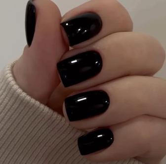 Маникюр педикюр