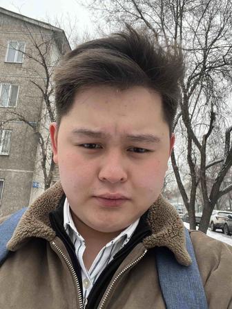 Официант / официантка