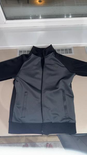 Продам кофту Thomas Graf