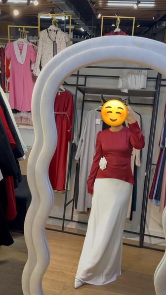 Продам костюм с юбкой