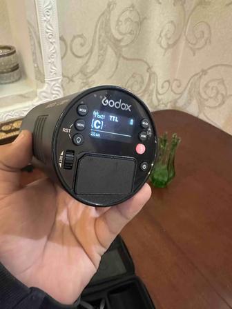 Импульсная вспышка Godox ad100pro