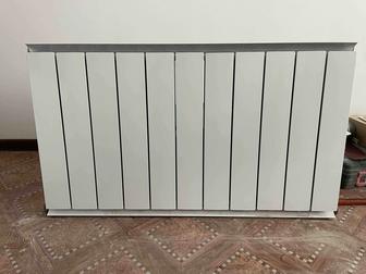 Радиаторы Алюминиевые Отопления БУ. Две батареи. 11 и 7 секций.