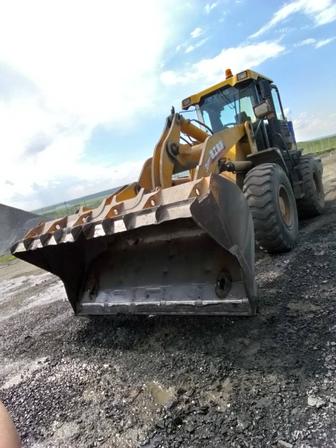 Предоставляем услуги фронтального погрузчика.