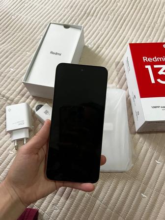 Смартфон Xiaomi Redmi 13 8 ГБ/128 ГБ золотистый