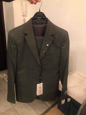 Костюм тройка