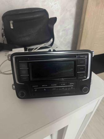 Магнитофон от Фольксваген поло