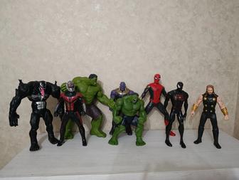 Игрушки, герои.