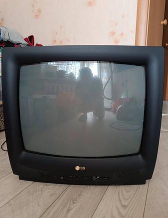 Телевизор LG. Model CF-20F80K. СРОЧНО ПРОДАМ