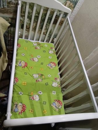 Продам детскую кроватку