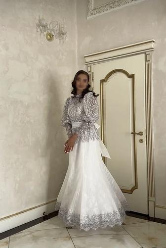 Продам платье б/у