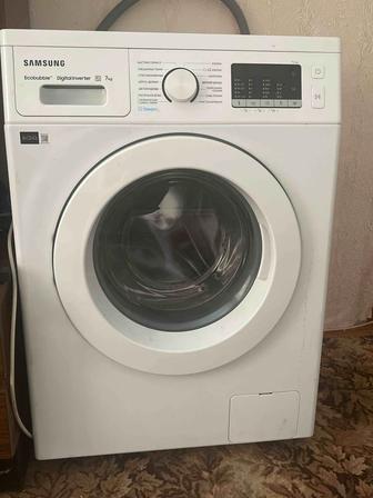 Продаю стиральную машину