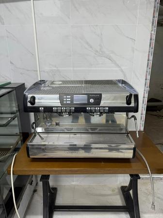 Для бизнеса оборудование кофе машины, столы