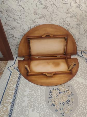 Круглый раскладной стол в национальном стиле