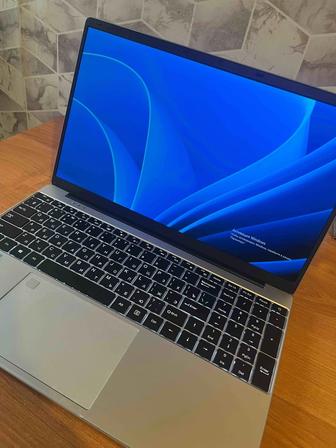 Продаю ноутбук в комплекте коробка и зарядка, характеристики на фото