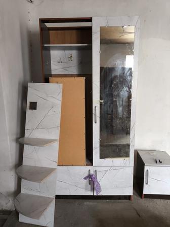 Мебель для прихожей с зеркалом