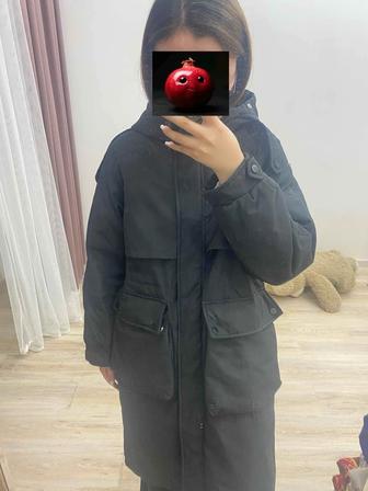 Продаю куртку-плащ черную