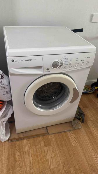 Продам стиральную машинку