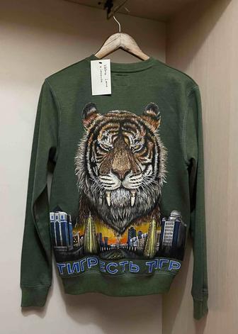 Свитшот с ручной росписью