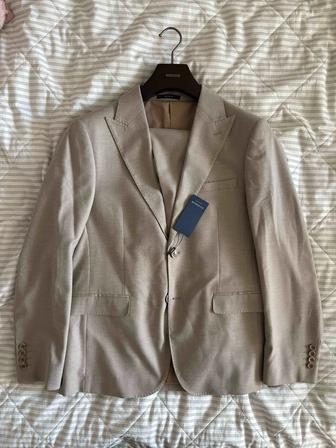 Классический костюм