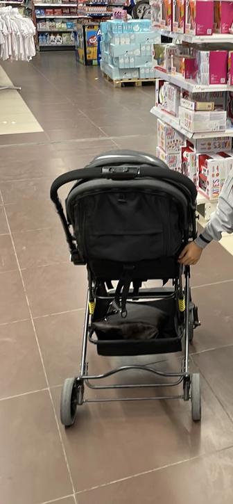 Детский стулик, коляска и манеж Б/У в хорошем качестве и с полным комплект