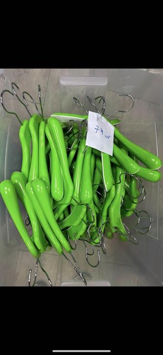 Детские вешалки