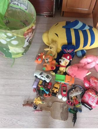 Продам много детских игрушек