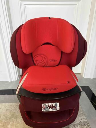 Продам автокресло Cybex