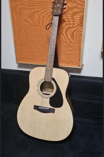 Продам гитару Yamaha F310