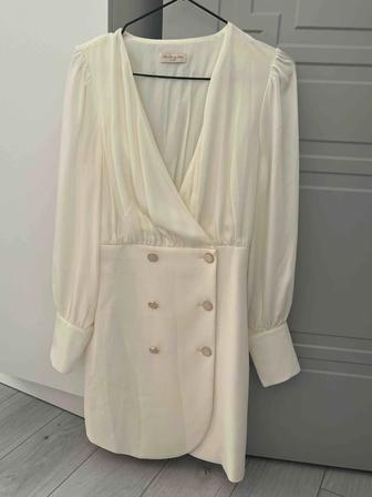 Платье белое мини