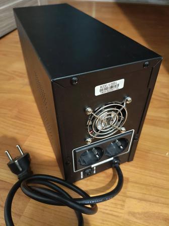 Продам бесперебойника ups SVC V2000l
