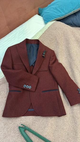 Пиджак на мальчика