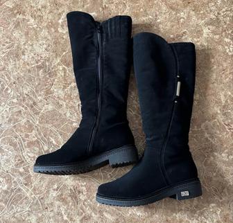 Женские зимние нубуковые сапоги