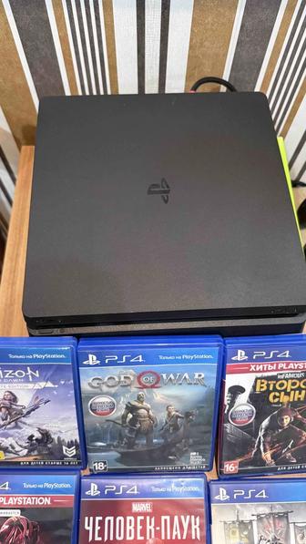 PlayStation 4 Slim