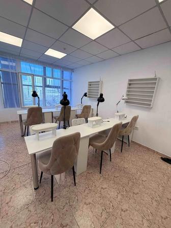 СДАЮТСЯ РАБОЧИЕ МЕСТА ДЛЯ МАСТЕРОВ МАНИКЮРА и Лешмэйкера (30,000тенге)