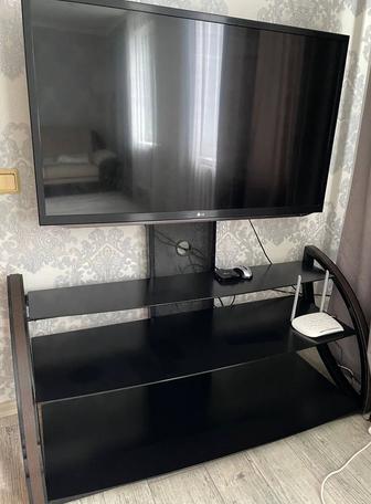 LG 120 см телевизор