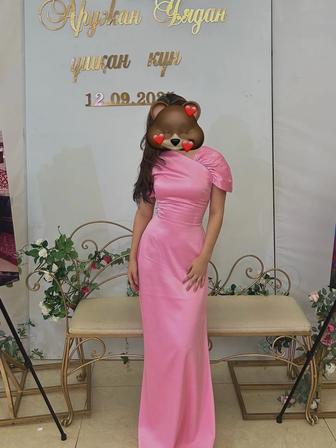 Женское платье розовое