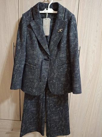 Женский костюм на 42-44