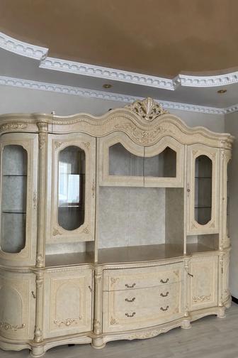 Продам сервант