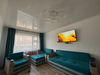 Мебель для гостиной (диваны и кресло)