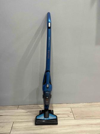Продам пылесос вертикальный Philips