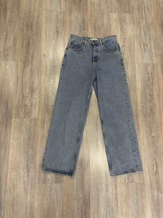 продам джинсы zara новые