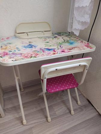 Столик для девочек