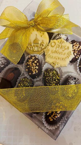 Финики в шоколаде