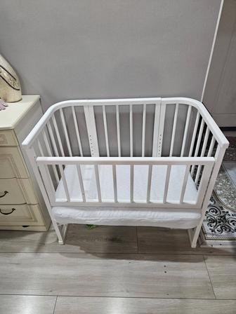 Продам детскую кроватку