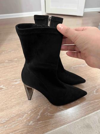 Замшевые сапоги женские