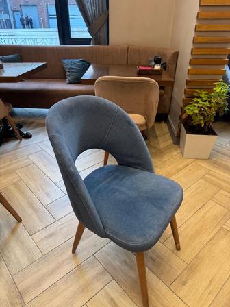 Продам стулья мягкие бу